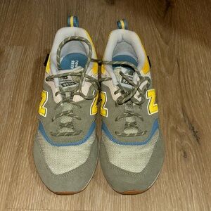 new balance kids tennis shoes